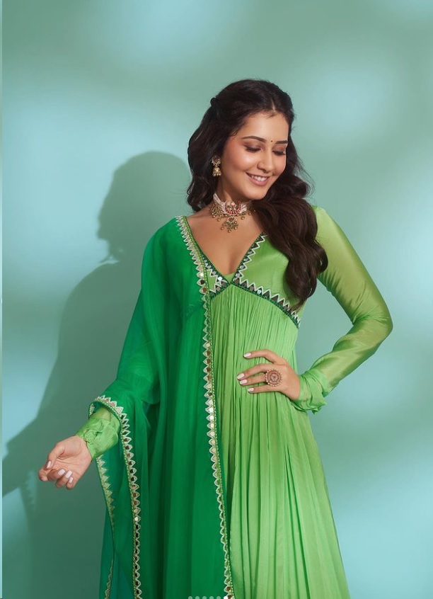 Raashii Khanna looks elegant at the Muurat of Telusu Kada